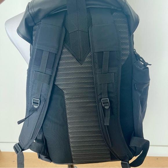 Y-3 Backpack - Picture 5 of 8